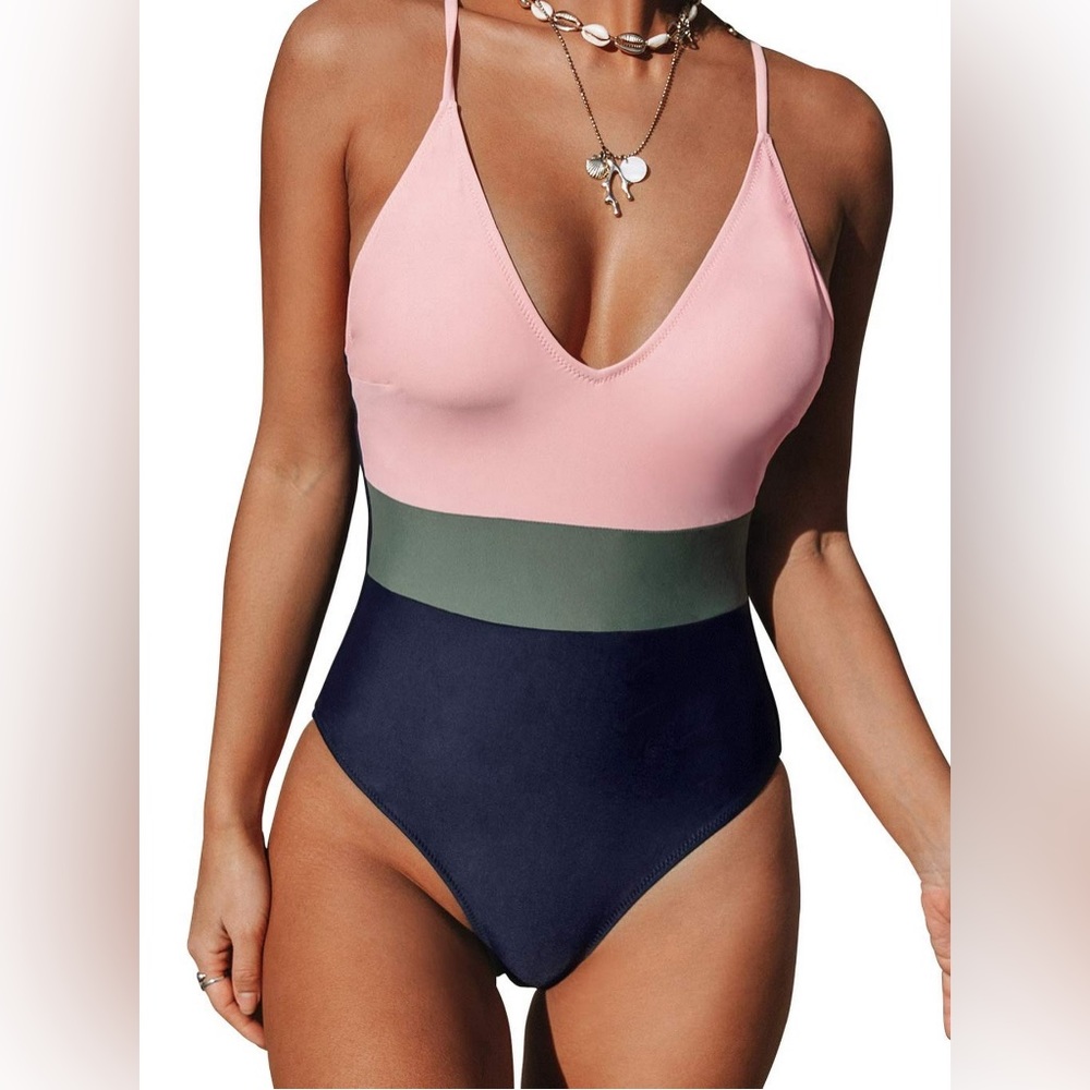 ☀️NWT Cupshe Triple Color Block V Neck One Piece M